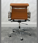 Vintage Tan Waxed Leather Executive Swivel Office Chair