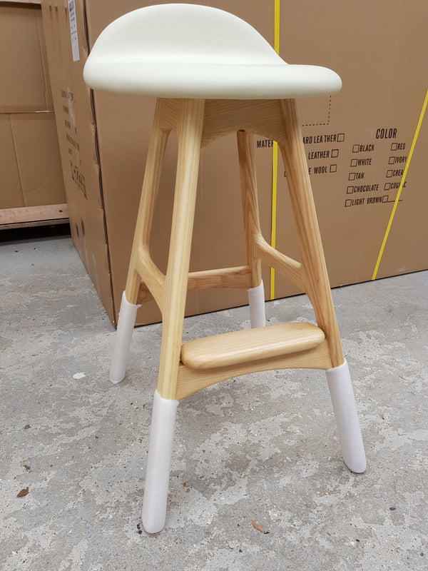 Erik Buch Style Bar Stool Model 61 Oak and White Leather - Onske