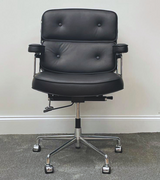 ES104 Lobby Style Chair in Black Leather